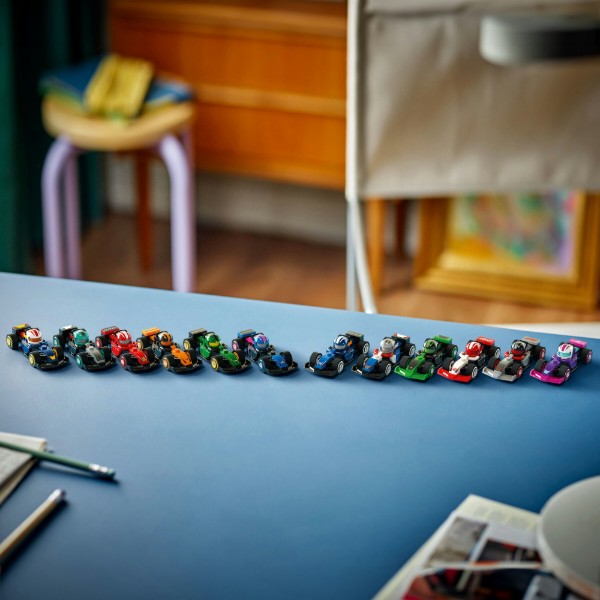 Фото - Конструктор LEGO Minifigures Колекційні автомобілі для перегонів F1® (71049)