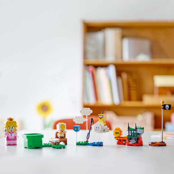 Фото - Конструктор LEGO Super Mario™ Приключения с интерактивной LEGO® Пич (71441)