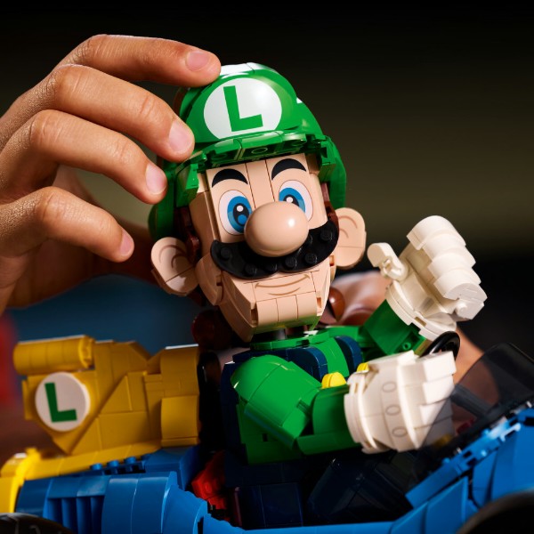 Фото - Конструктор LEGO Super Mario Mario Kart™ — Luigi и Mach 8 (72050)