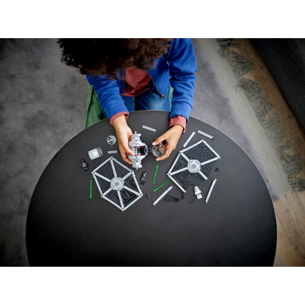 Фото - Конструктор LEGO Star Wars Імперський винищувач TIE (75300)