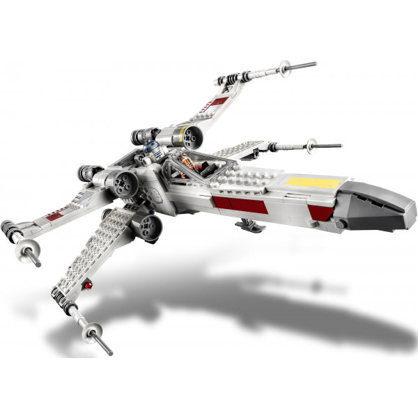 Фото - Конструктор LEGO Star Wars Винищувач X-wing Люка Скайвокера (75301)