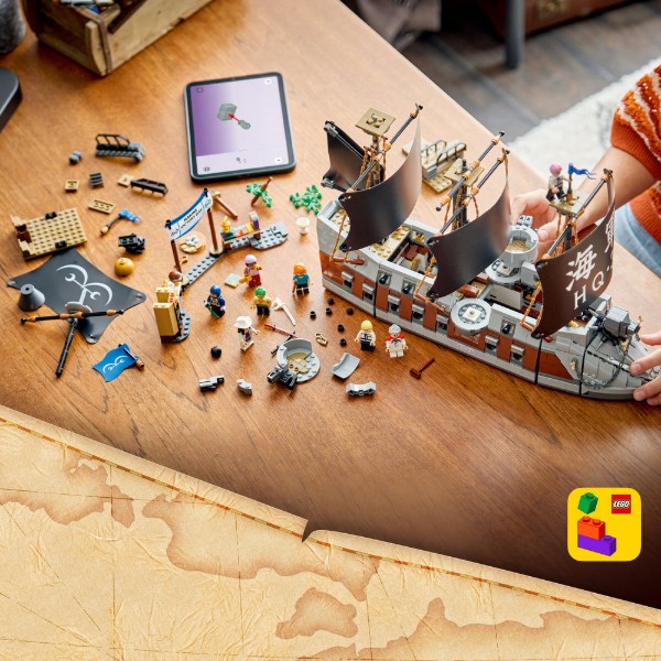 Фото - Конструктор LEGO ONE PIECE Морський бойовий корабель Ґарпа (75646)