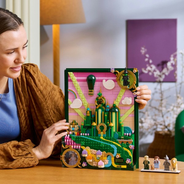 Фото - Конструктор LEGO Wicked Эмеральд-сити Настенный декор (75685)