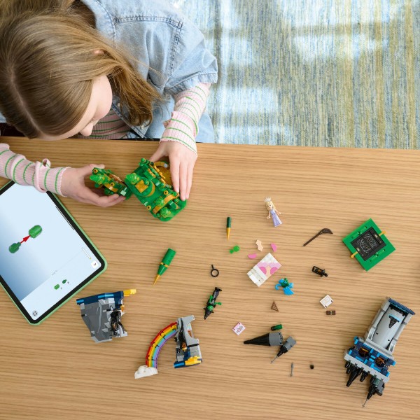 Фото - Конструктор LEGO Wicked Емеральд-сіті і замок Кіамо Ко (75689)