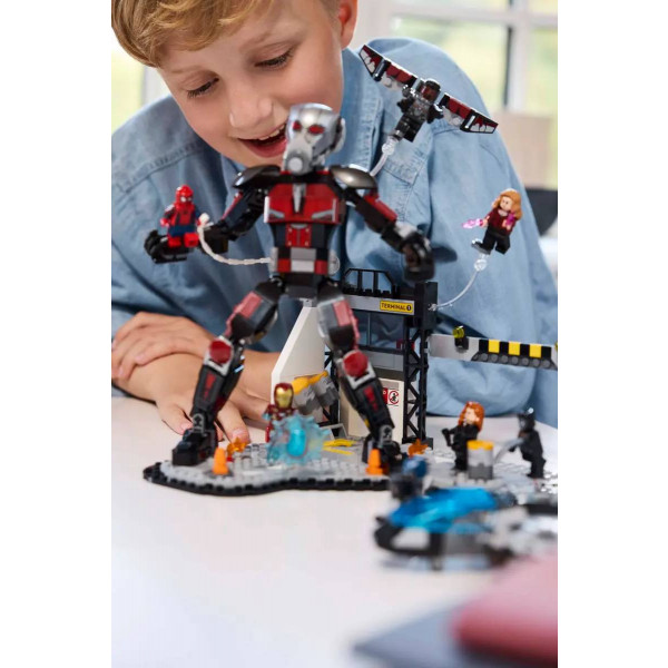 Фото - Конструктор LEGO Marvel Перший месник: Протистояння Пригодницька битва (76314)