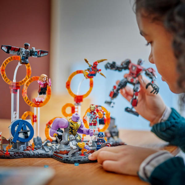 Фото - Конструктор LEGO Super Heroes Marvel Месники: Завершення. Вирішальна битва (76323)