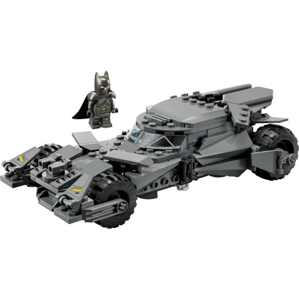 Фото - Конструктор LEGO Super Heroes Бетмобіль із фільму «Бетмен проти Супермена» (76331)