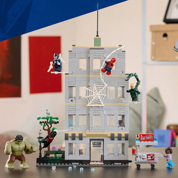 Фото - Конструктор LEGO  Super Heroes Marvel Епічна сутичка Людини-Павука проти Халка (76350)