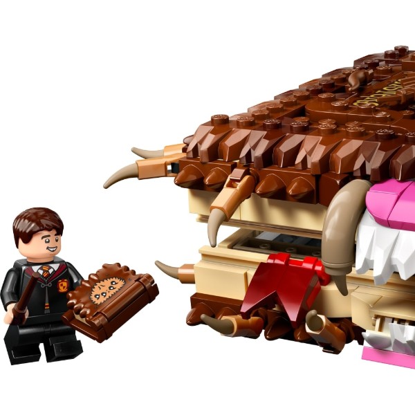 Фото - Конструктор LEGO Harry Potter Куслива Жахлива книга жахіть (76449)