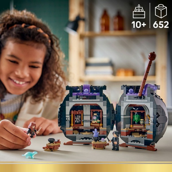 Фото - Конструктор LEGO  Harry Potter TM Котел: Таємний клас зіллєваріння (76464)