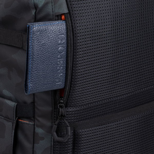 Фото - Рюкзак для ноутбуку RIVACASE 7661 Navy camo