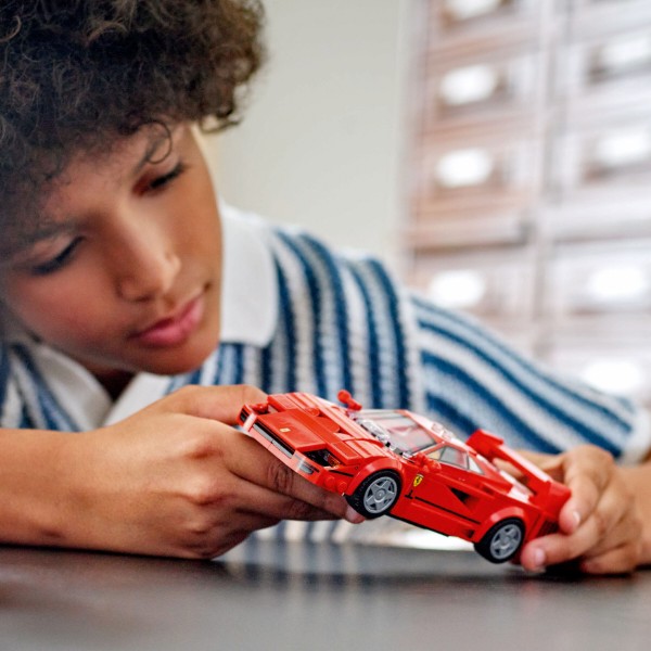 Фото - Конструктор LEGO Speed Champions Суперкар Ferrari F40 (76934)