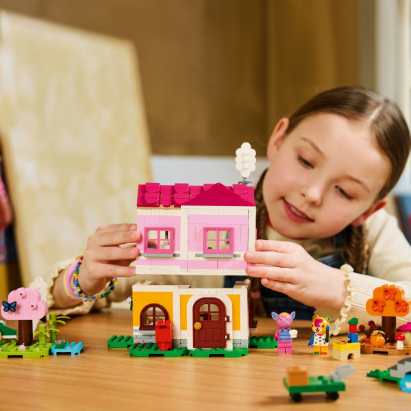 Фото - Конструктор LEGO Animal Crossing Творчі будинки: сезони розваг (77057)