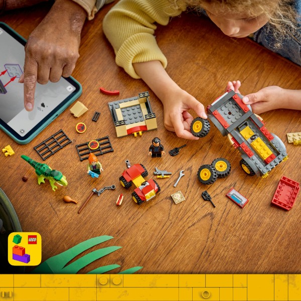 Фото - Конструктор LEGO Jurassic World Вантажівка для перевезення молодого тиранозавра (77978)