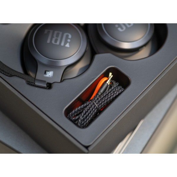 Фото - Уцінка - Навушники повнорозмірні бездротові JBL Live 660 NC Black (JBLLIVE660NCBLK)