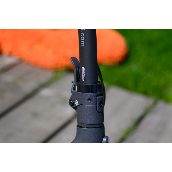Фото - Електросамокат Xiaomi Mi Electric Scooter Essential Black (DDHBC08NEB)