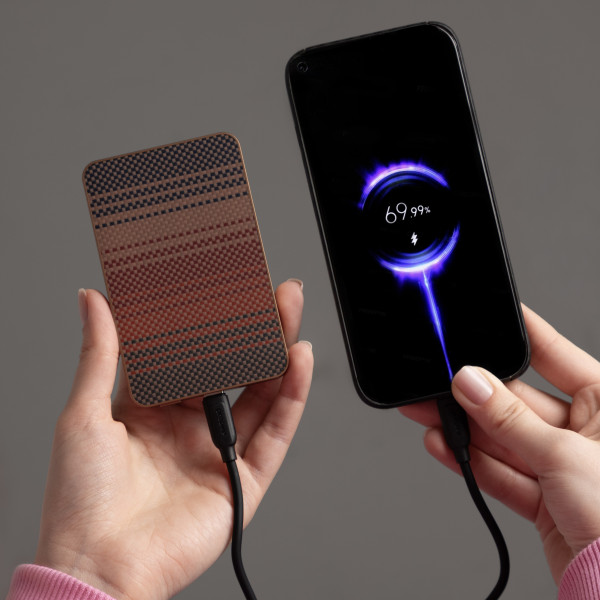 Фото - Батарея мобильная Proove Carbon Slim 22.5W 10000mAh Glowrise (PBCS22110052)