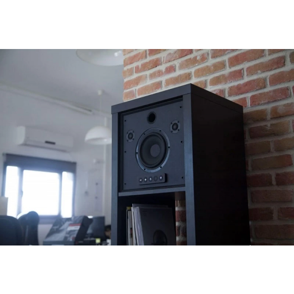 Фото - Акустична система стаціонарна MOREL Hogtalare - Black Cabinet With Red Grill (EU)