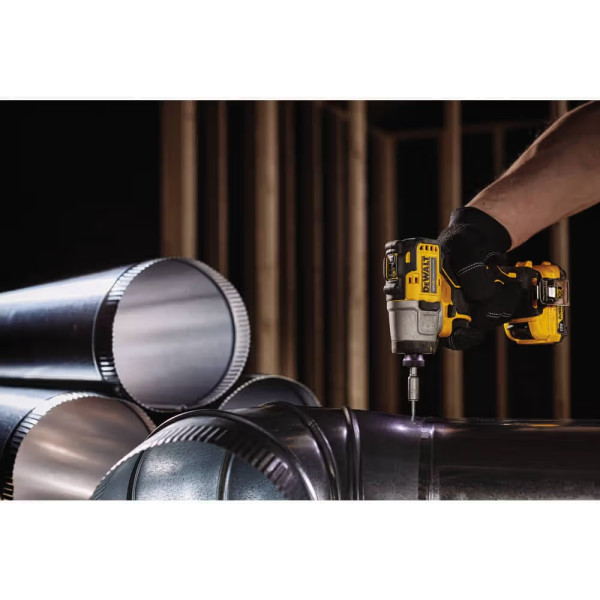 Фото - Шуруповерт DeWALT DCF801N