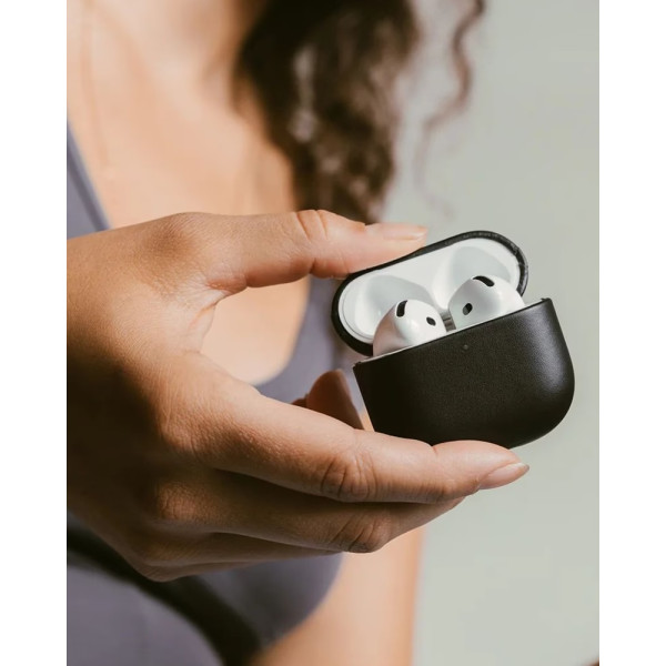 Фото - Чохол для навушників Nomad Modern Leather Case Black for Airpods 4th Gen (NM014582858)