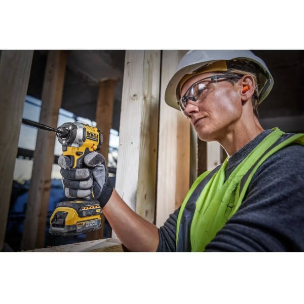 Фото - Шуруповерт DeWALT DCF850E2T