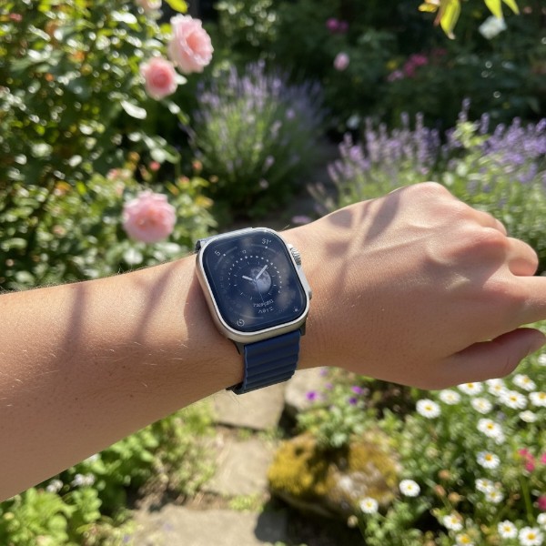 Фото - Ремінець для смарт-годинника Uniq Revix Premium Apple Watch Series 1-9/SE/SE2/Ultra/Ultra 2 42/44/45/49mm Magnetic Leather prussian-mist blue (8886463684290)