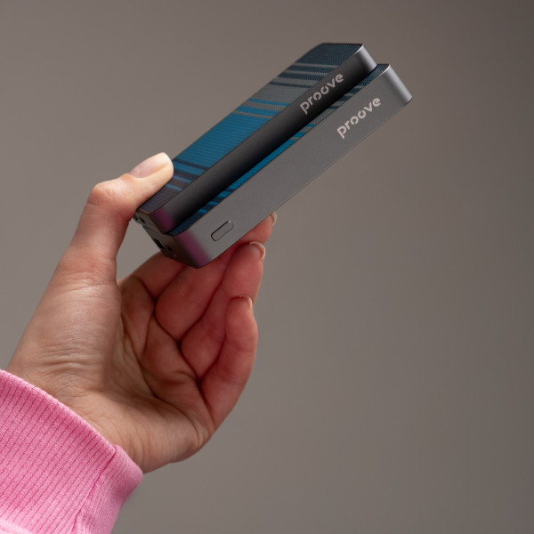 Фото - Батарея мобильная Proove Carbon Slim 20W 5000mAh Nightfall (PBCS20010051)
