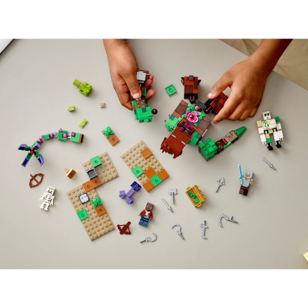 Фото - Конструктор LEGO Minecraft Мерзость из джунглей (21176)