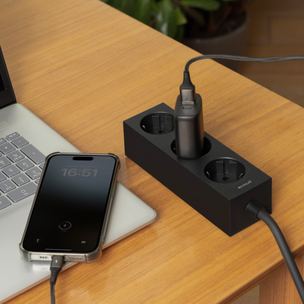 Фото - Сетевой фильтр Proove Magnet Strip (3xAC) 1.6m Black (PSMS25000001)