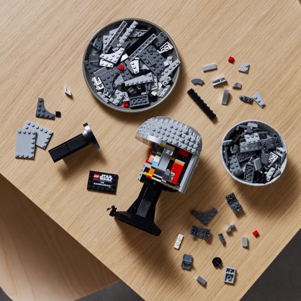 Фото - Конструктор LEGO Star Wars Шолом Мандалоріанця (75328)