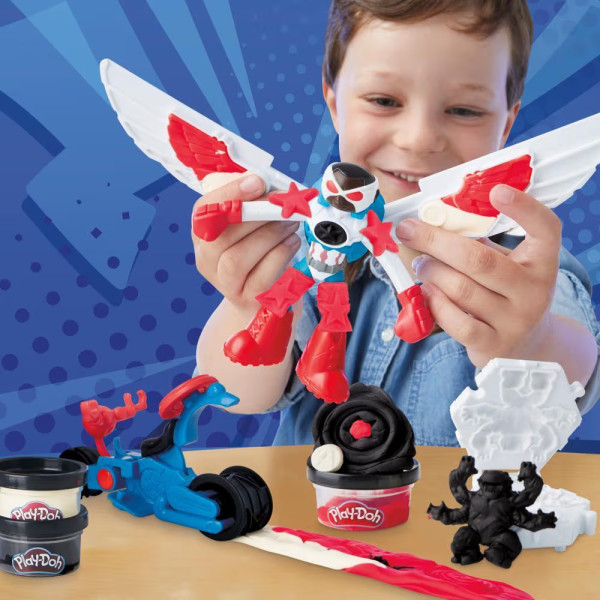 Фото - Набори для ліплення Hasbro Play Doh Капітан Америка з мотоциклом (G0555)