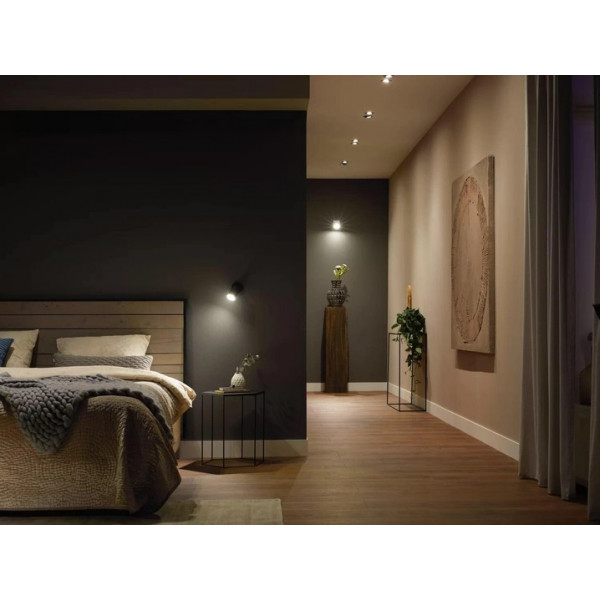 Фото - Розумна лампа Philips Hue GU10 (929001953309)