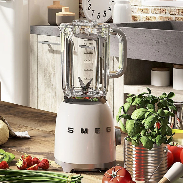 Фото - Блендер стаціонарний Smeg BLF03WHEU