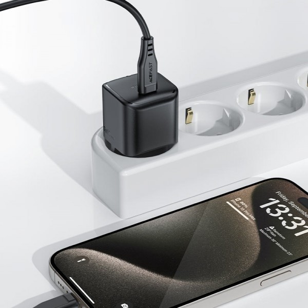 Фото - Сетевое зарядное устройство AceFast USB-C 30W Gan A77 mini Fast Charger Black (6974316282662)