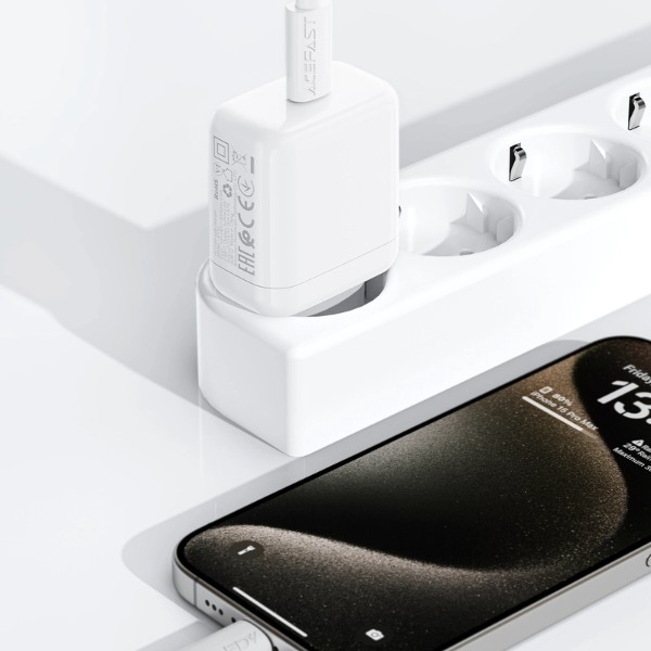 Фото - Сетевое зарядное устройство AceFast A130 PD20W single USB-C charger White (6974316284659)
