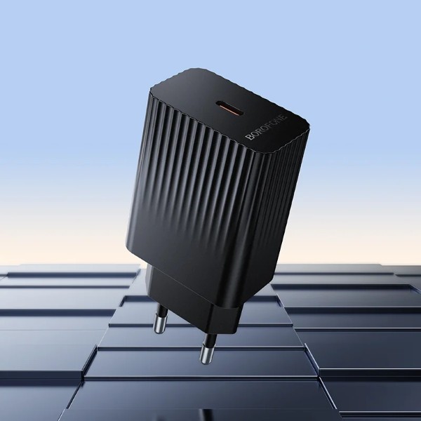 Фото - Сетевое зарядное устройство BOROFONE BAS73A Source single port PD20W charger Black (6941991122699)