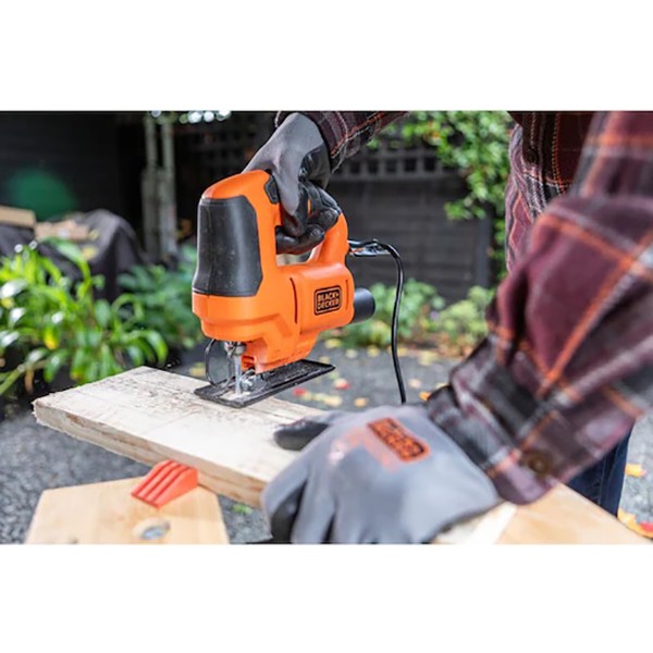 Фото - Электролобзик Black&Decker BES602