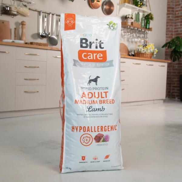 Фото - Сухой корм для собак Brit Care Dog Hypoallergenic Adult Medium Breed с ягненком 12 кг (8595602559015)