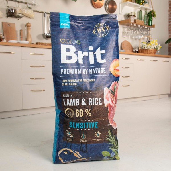 Фото - Сухой корм для собак Brit Premium Dog Sensitive Lamb с чувствительным пищеварением с ягненком 15 кг (8595602526642)