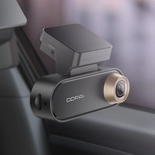 Фото - Відеореєстратор DDPai Dashcam N5 Pro + камера заднього виду