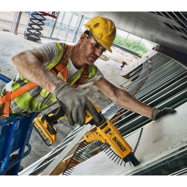 Фото - Дрель-шуруповерт DeWALT DCF620E1K