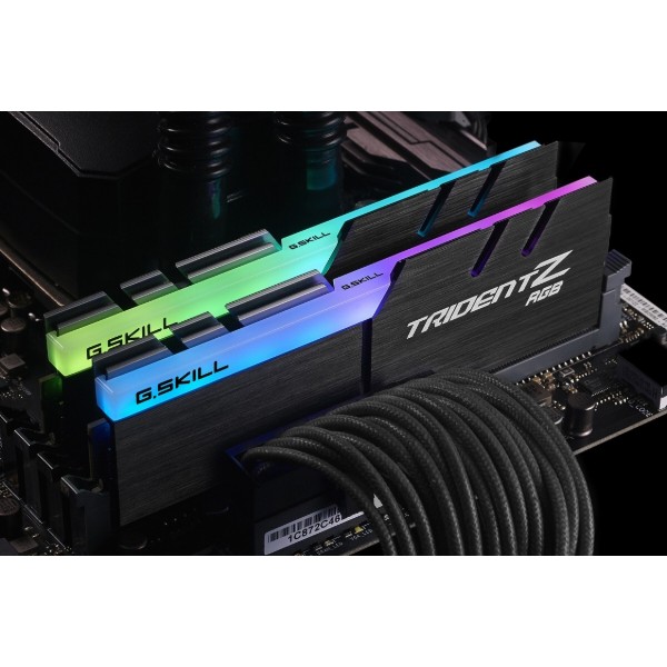Фото - Память DDR G.Skill Trident Z RGB DDR4-3200 16GB (2x8GB) (F4-3200C16D-16GTZRX)