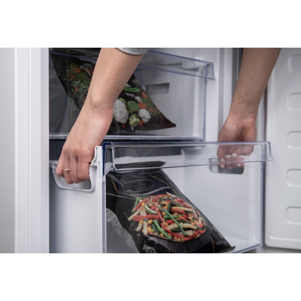 Фото - Холодильник Beko RCSA270K40WN