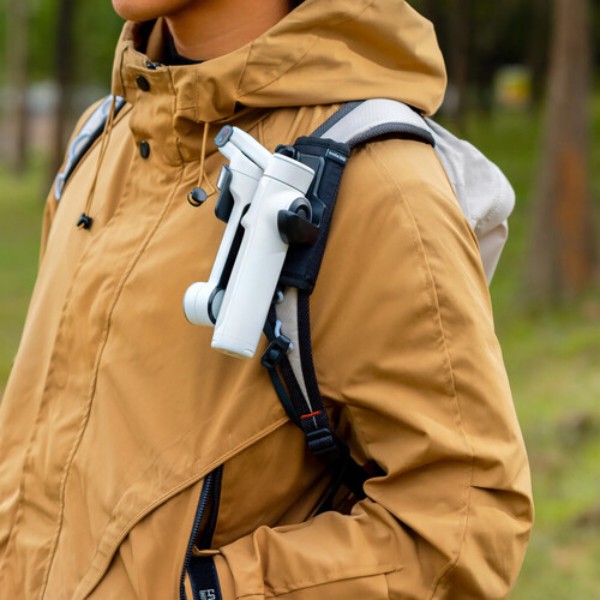 Фото - Крепление для экшн-камеры Insta360 Flow 2 Pro Backpack Mount (CINSBBQH)