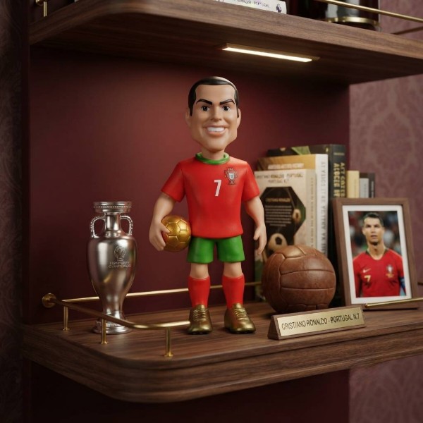 Фото - Коллекционная фигурка MINIX PORTUGAL Cristiano Ronaldo 12 см (22861)