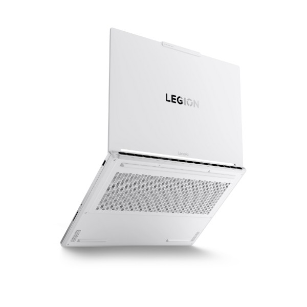 Фото - Ноутбук игровой Lenovo Legion 7 16AGP11 (83Q8003XRA) Glacier White