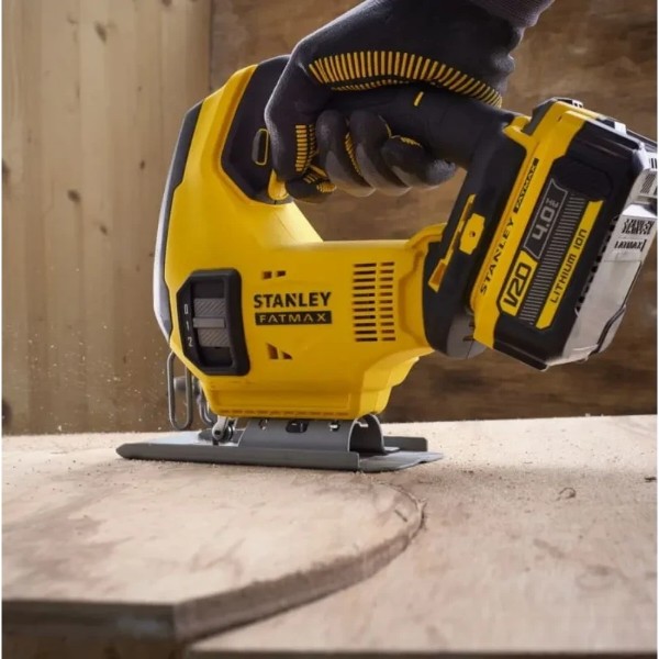 Фото - Пила торцевая Stanley SFMCS701M1+SFMCS600B