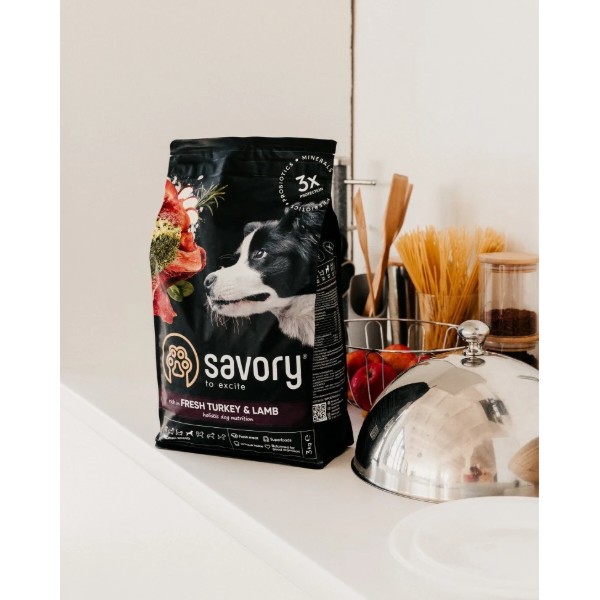 Фото - Сухой корм для собак Savory Medium Breed rich in Fresh Turkey and Lamb средних пород от 10 до 25 кг со свежим ягненком и индейкой 1 (4820232630259)