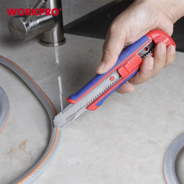 Фото - Нож строительный WORKPRO 18 мм PRO (WP212009)