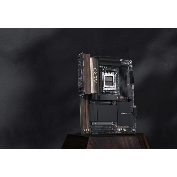Фото - Материнська плата Gigabyte X870E AERO X DK WOOD